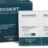 Naudigest Effervescente Descrizione Integratore alimentare che grazie allo zenzero favorisce la funzione digestiva e contrasta la nausea mentre il riso è utile per il controllo dell’acidità gastrica. Completano la formula il gamma orizanolo e l’olio essenziale di limone, che contribuisce all’eliminazione dei gas. Ingredienti Correttori di acidità: carbonato acido di sodio, carbonato acido di potassio, acido citrico; riso (Oryza sativa L.) seme polvere; edulcoranti: xilitolo, glicosidi steviolici da stevia; aroma, gamma orizanolo; agente antiagglomerante: amido di riso; zenzero (Zingiber officinale Rosc.) rizoma e.s. tit. al 5% in gingeroli, vitamina B6 (cloridrato di piridossina), limone [Citrus limon (L.) Osbeck.] olio essenziale. Caratteristiche nutrizionali
