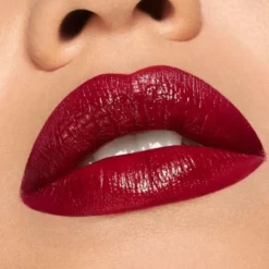 Pupa Vamp! Rossetto Trattamento Volumizzante Scarlet Bordeux 3,5g