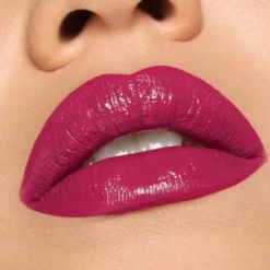 Pupa Vamp! Rossetto Trattamento Volumizzante 201 Black Cherry 3,5g